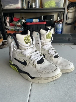Nike Air Command Force 2014 Billy Hoyle Sz 9.5 - Image 1 of 4