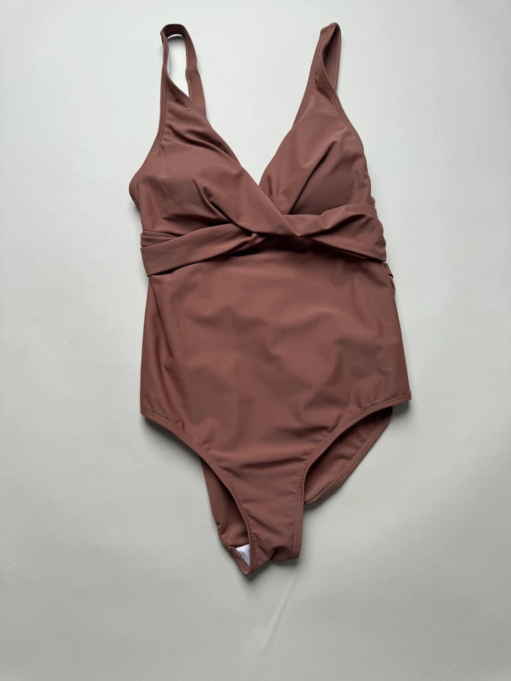 Traje de baño de una pieza para mujer mediano marrón acanalado envolvente frontal correas ajustables elegante Foto 1 de 4