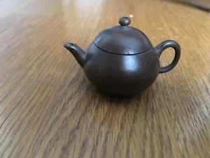 tiny purple clay teapot - Picture 1 of 12