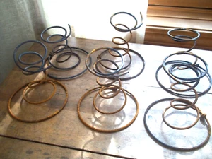 Lot Of 6 Rusty Vintage Tornado Coil Bed Springs Crafting Farmhouse - Picture 1 of 4