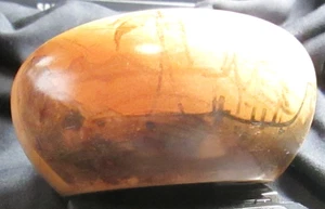 Handgedrechselte kleine Holzschale mit Schiff, Wal & Bäumen auf Schale abgebildet - Bild 1 von 5