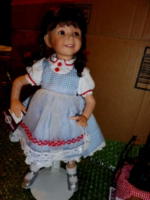 ASHTON DRAKE / DIANNA EFFNER ФАРФОРА И ТКАНИ ВОЛШЕБНИК УНЦИЙ "ДОРОТИ" С СЕРТИФИКАТОМ ПОДЛИННОСТИ - Изображение 1 из 4