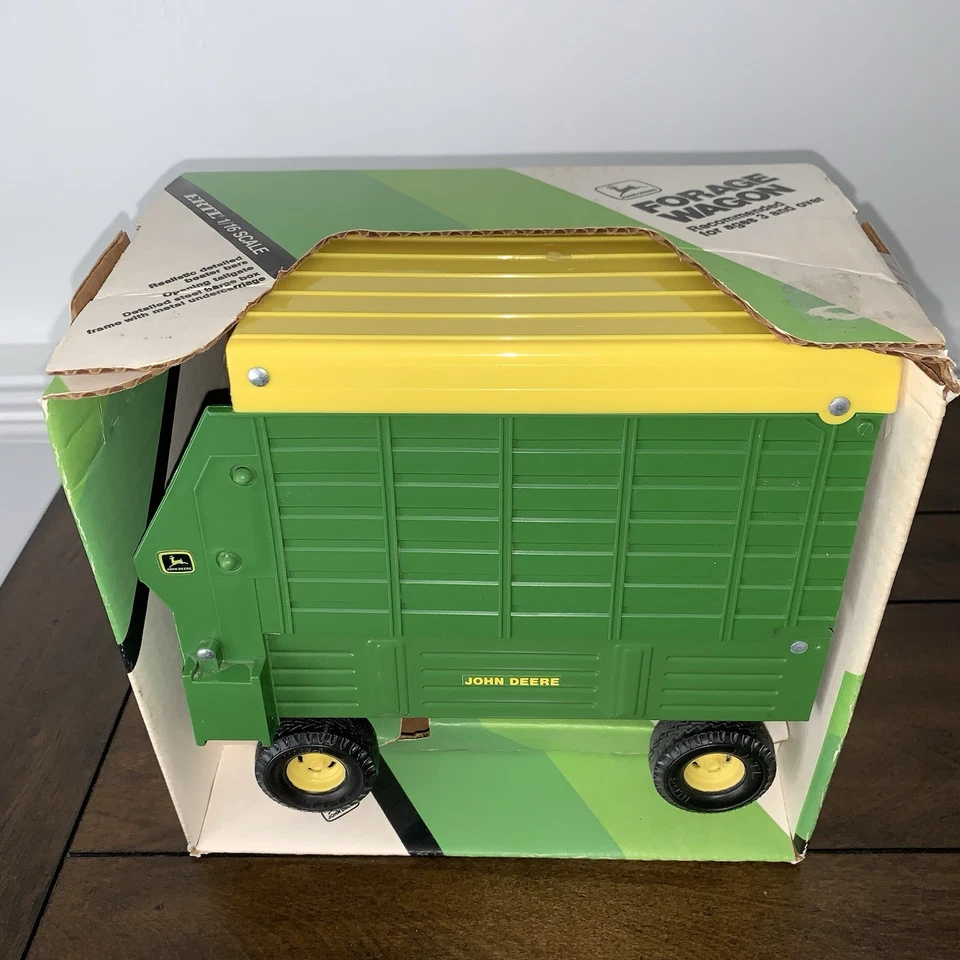 Ertl John Deere Forage Wagon 1 16 Aa20-jd2085
