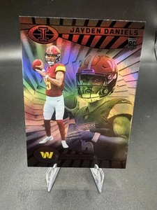 Fútbol americano Panini Illusions 2024 - Jayden Daniels (RC) #93 Commanders - Imagen 1 de 2