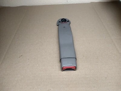 Chevrolet Suburban 2002 cinturón de seguridad pasajero delantero hebilla Silverado color 922 gris Foto 1 de 4