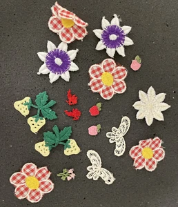 VTG Emrodery Patch lot flowers Cherubs Fruit Butterfly - Picture 1 of 16