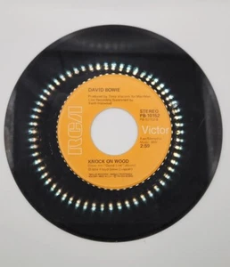Disco de vinilo 45 ""Knock On Wood"" de David Bowie 1974 y ""Young Americans - Imagen 1 de 4