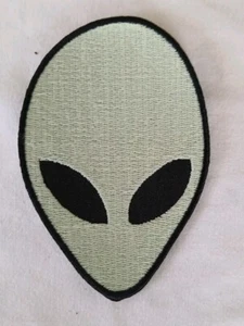 Alien Glow in The Dark! Sew On /Iron On Embroidered 2.1/2" x 4" UFO - Picture 1 of 3