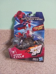 The Amazing Spider-Man Zoom N Go Spider Fahrradfahrzeug 5" 2012 LESEN - Bild 1 von 5