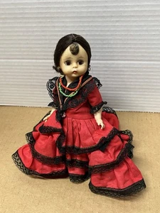 Vintage Madame Alexander-Kins 8 Zoll Puppe spanisches Mädchen gebeugtes Knie markiert Kleid - Bild 1 von 13