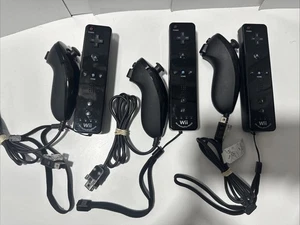 Bundle di 3 telecomandi Wii MotionPlus con 3 controller Nunchuk - nero testato - Foto 1 di 12