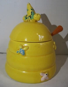 Vtg Marked Enesco Yellow Beehive Shaped Honey Pot w Cold Painted Bees + Dauber - Picture 1 of 15