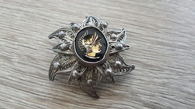 Spilla antica ciondolo filigrana argento pietra incisa onice nera - Immagine 1 di 4