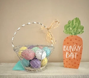 New Easter 2 pc. Wire Easter basket with speckled eggs and wooden carrot decor - Picture 1 of 5