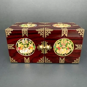NIB Asian Traditional Korean Mother of Pearl Inlay Lacquer Wood Jewelry Box - Picture 1 of 7