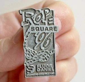 1996 Rope Square Engineers Stampede Constructors Fluor Daniel Calgary Lapel Pin - Bild 1 von 12