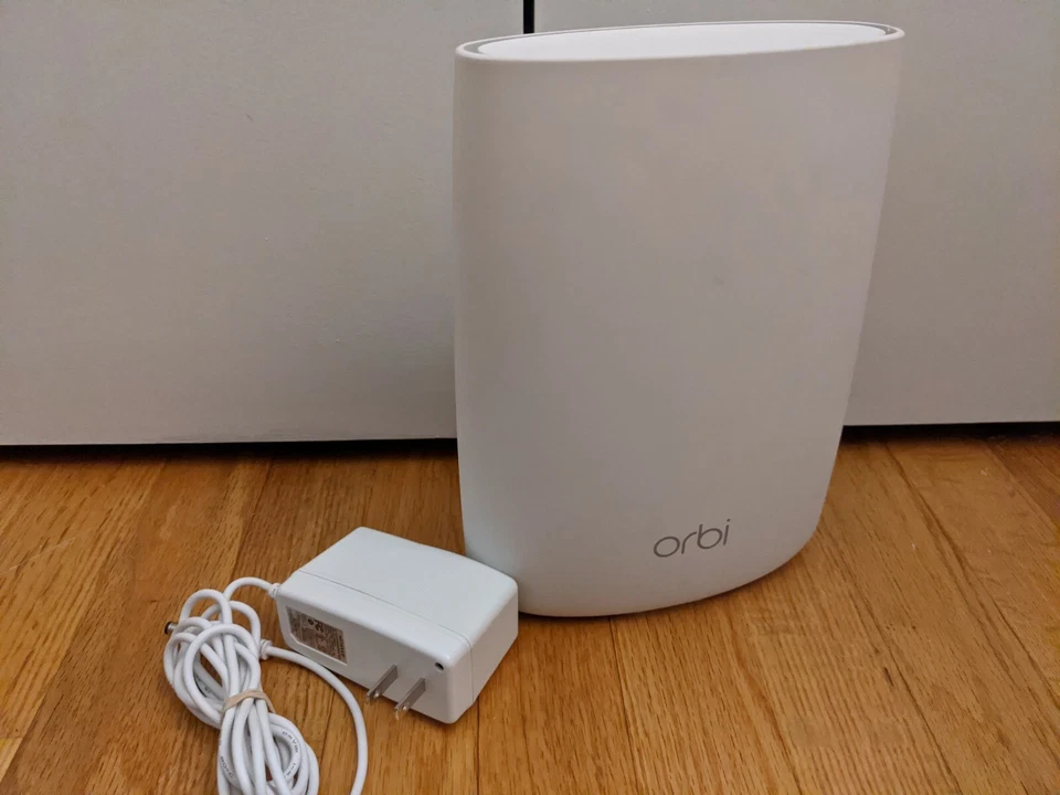 NETGEAR Orbi RBS50 Satellite Home Mesh WiFi Tri-band AC3000 - Image 1 of 3