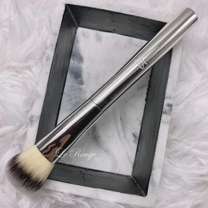 IT cosmetics ULTA Airbrush Foundation blending Brush * came from a set - Picture 1 of 4