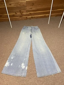 Vintage 1970s Bell Bottom Star Embroidered 34 Inseam 28 Waist Denim Jeans - Picture 1 of 24