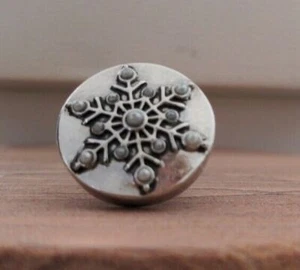 Ginger Snaps Jewelry “Pearl Snowflake” or bird's eye view of a fir tree.  - Picture 1 of 7