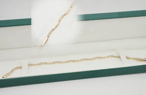 Beautiful 9ct Fully Hallmarked Gold cz Crystal Wave Bracelet - Picture 1 of 7