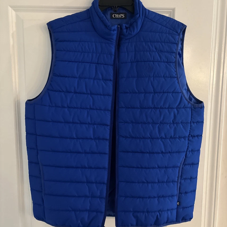 Мужской стеганый пуховик Chaps Ralph Lauren L с синими и черными карманами на молнии б/у в отличном состоянии - Изображение 1 из 4