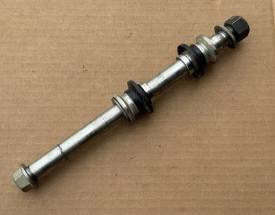 05-24 YAMAHA TTR230 RUEDA DELANTERA EJE PIVOTE PERNO TUERCA ESPACIADORES TTR TT-R 230 Foto 1 de 4