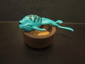 Star Wars Mandalorian Grogu Baby Yoda The Child One Eyed Alien Frog & Food Bowl - Imagen 1 de 6