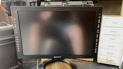 Sony LMD-2450W 24" High-Grade LCD with BKM-243HS 4:2:2 HD-SDI Option Card AC/DC - Image 1 of 4