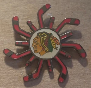 CHICAGO BLACKHAWKS HOCKEY STICKS Lapel Pin - Picture 1 of 3