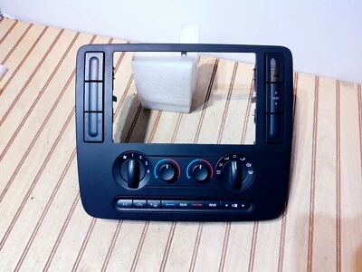 FORD FREESTAR/MONTEREY AIRE ACONDICIONADO CLIMATIZADOR Y RADIO BISEL OEM 2004-2007 Foto 1 de 4