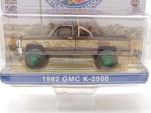 GMC K2500 Sierra Grande Pick Up On / COLT pour Tous Cas Sale Vert Machine 1:64 - Imagen 1 de 4