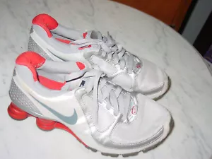 Womens Nike Shox Turbo+ 10 Metallic Silver Running Shoes! Size 9 - Picture 1 of 16