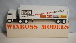 Winross Diecast 1/64 Scale Truck Hershey's Candy Bar Reefer 1982 - Bild 1 von 2