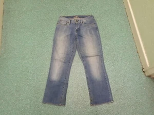 Levi's Demi Curve Straight Leg Waist 29" Leg 30" Faded Medium Blue Ladies Jeans - Picture 1 of 4