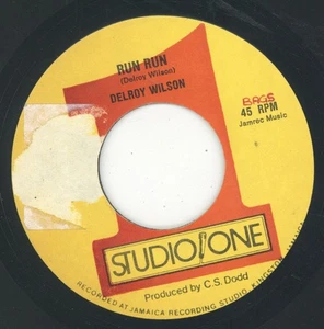 " RUN RUN." delroy wilson. STUDIO ONE 7in. - Picture 1 of 2