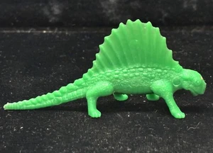 Vintage 1960s Bright Green Dimetrodon Plastic MPC Prehistoric Playset Figure - Picture 1 of 6