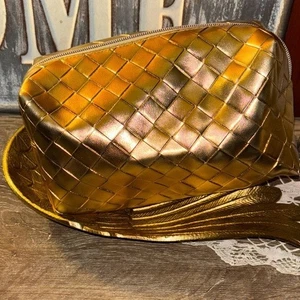 Bath & Bodyworks metallic gold basket weave zippered makeup travel pouch - Picture 1 of 7