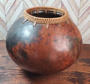 Vintage Pier 1 Native American Inspired Clay Pot W/Woven Rim  7" x 8” - Picture 1 of 8