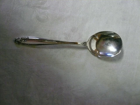 International Sterling Silver PRELUDE 5 ¾” SUGAR SPOON Cover