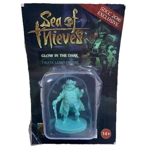 Figura exclusiva de Sea of Thieves Pirate Lord 2016 SDCC Brilla en la oscuridad - Imagen 1 de 6