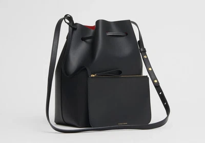 Bolsa e bolsa Mansur Gavriel balde Saffiano preta/flamma nova autêntica GL025110 - Imagem 1 de 4