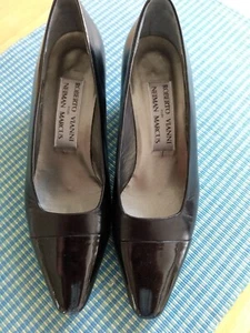 Roberto Vianni for Neiman Marcus womens shoes size 7AA. Made in Italy - Picture 1 of 3