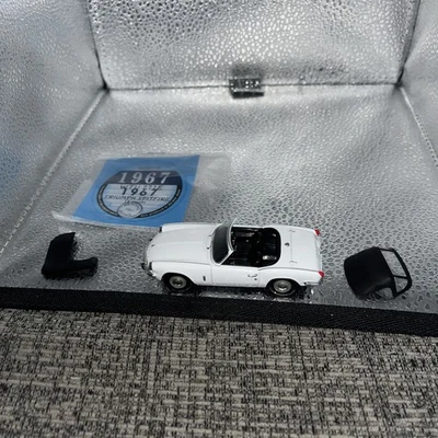 Vanguards Corgi 1:43 Scale VA06708 Triumph Spitfire Cheshire Constabulary - Image 1 of 4