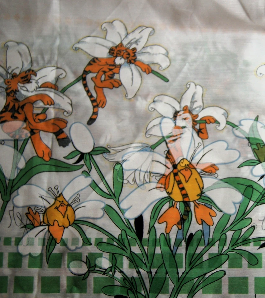 Tela semi transparente Tiger Lily Boarder 36" X 60" de 1 yarda Foto 1 de 4