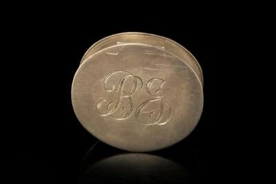 DE COLECCIÓN LEONORE DOSKOW ING. CAJA DE TABACO MONOGRAMA ESTERLINA BR Foto 1 de 4