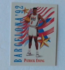 Tarjeta de baloncesto Patrick Ewing 1991-92 SkyBox #532 EE. UU. Juegos Olímpicos de Barcelona 1992 casi nueva - Imagen 1 de 2