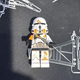 LEGO Star Wars Airborne Clone Trooper Minifigure sw0523 75036