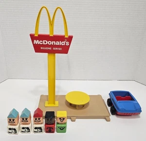 Vtg Playskool Familiar Places McDonald's Playset #430 Replacement Parts 1974 - Picture 1 of 21