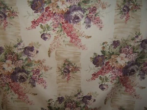 Lee Jofa, Clemons Bouquet, aka Wakehurst, BTY, Floral Vase, Color Cream Multi - Picture 1 of 4